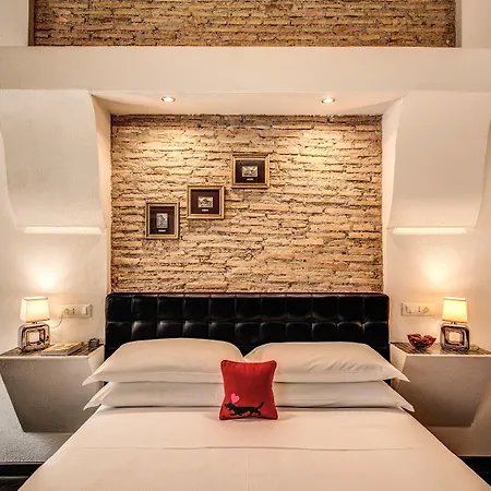 בית הארחה Piazza Di Spagna Comfort 3*